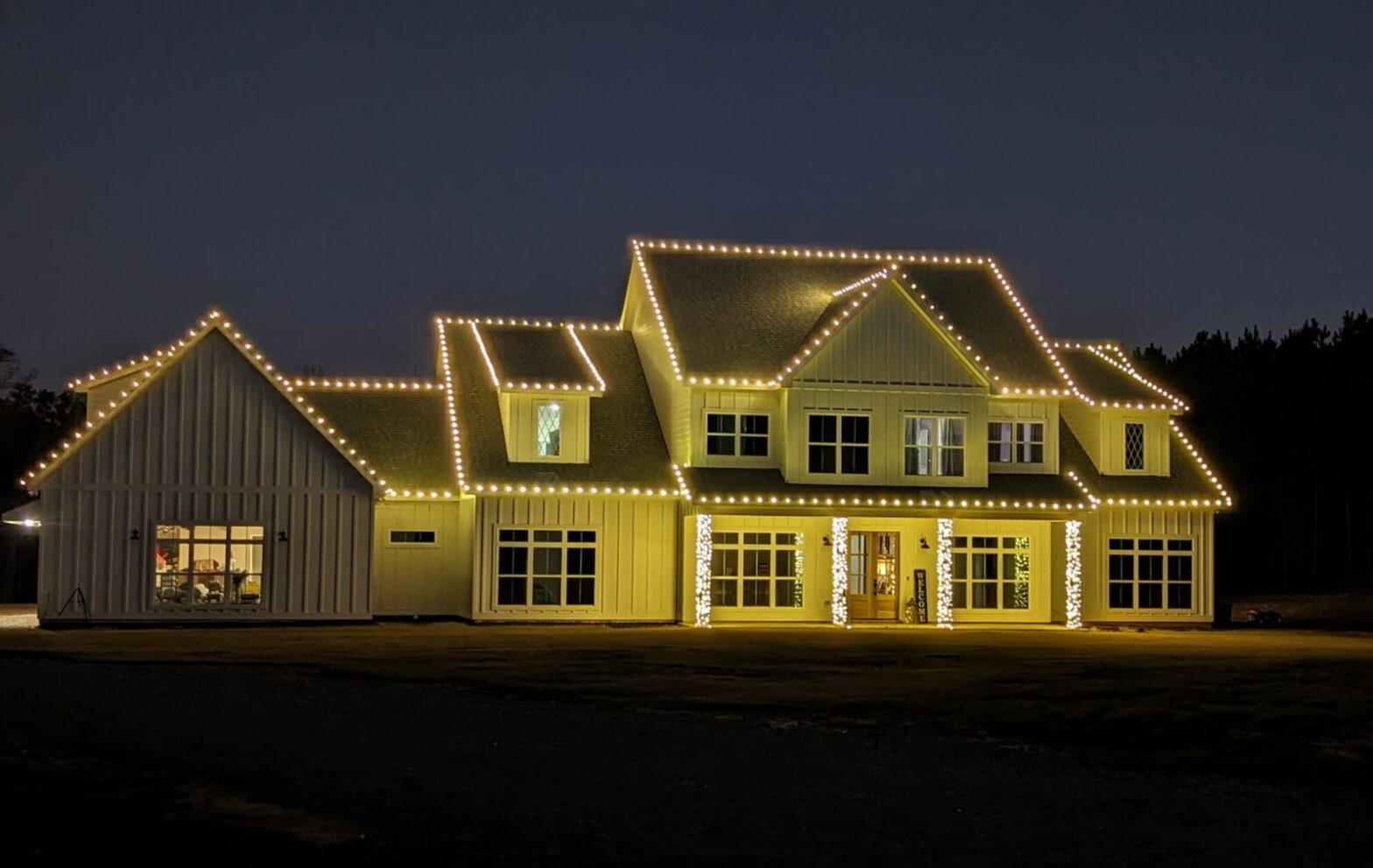 Fayetteville-Ga-Christmas-Light-Installation-Firehouse-Pressure-Washing